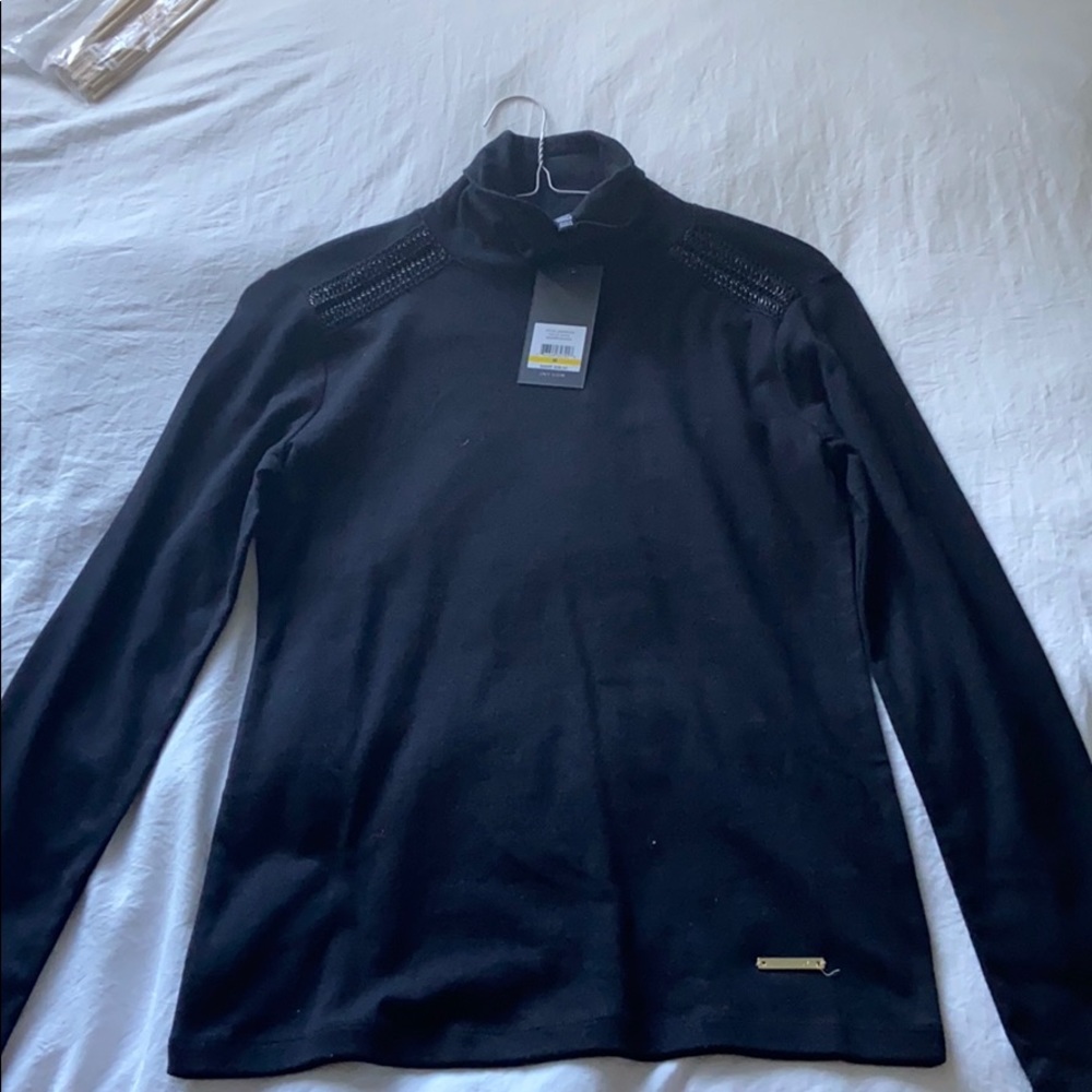 Long Sleeved Turtle Neck With Shoulder Design